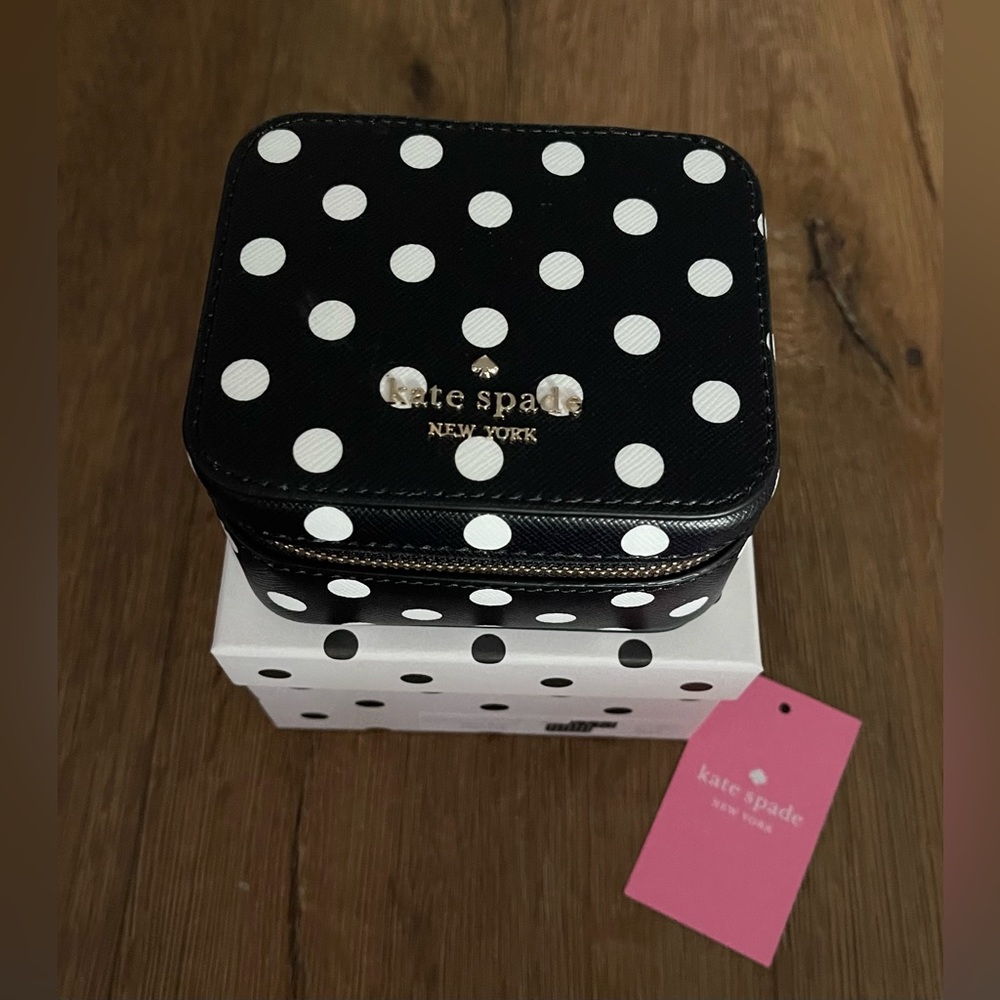 KATE SPADE-NWT/Box Black & White Polka Dot Leather Jewelry Travel Case - Picture 7 of 14